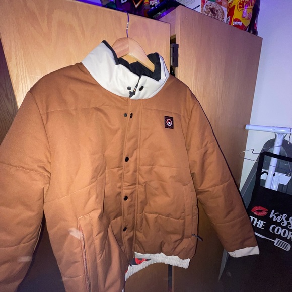 686 InfiDry 10K Waterproof 10KBreatheable Snow Jacket - Men’s Medium
